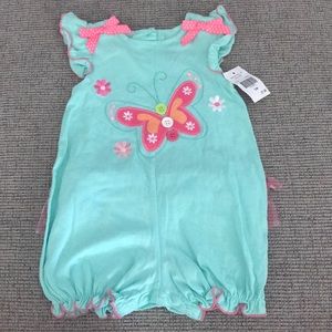 NWT little girl outfit size 12 months